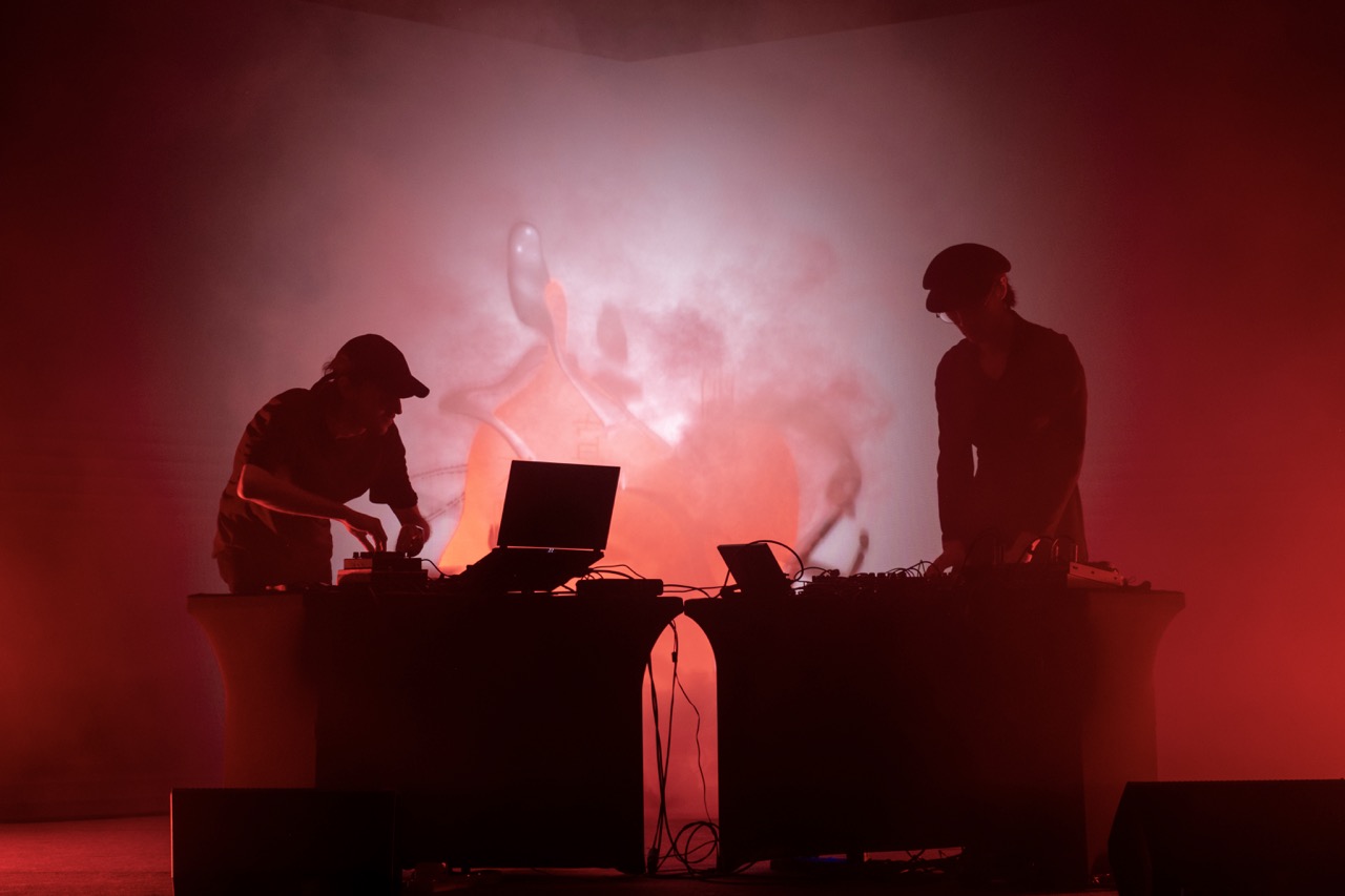 Xu Chia Chun+ Luca Bonaccorsi